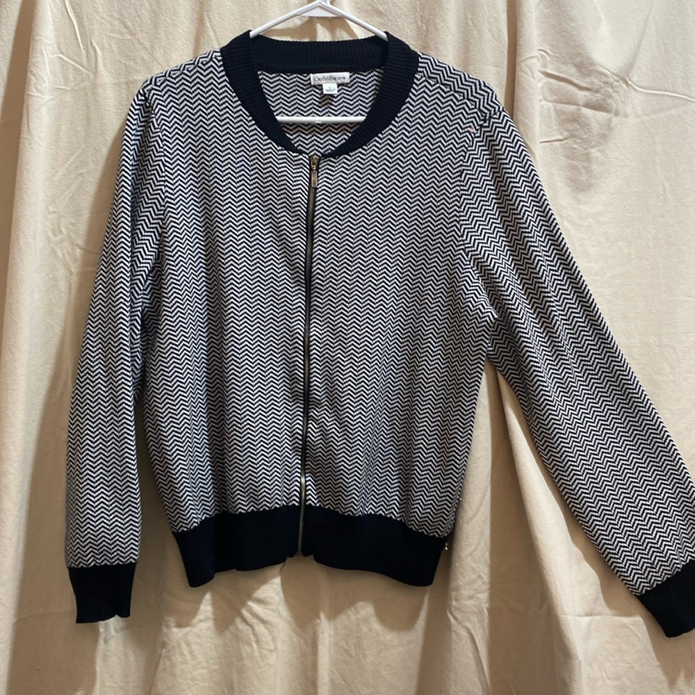 Croft &Barrow Woman’s long Sleeve Cardigan